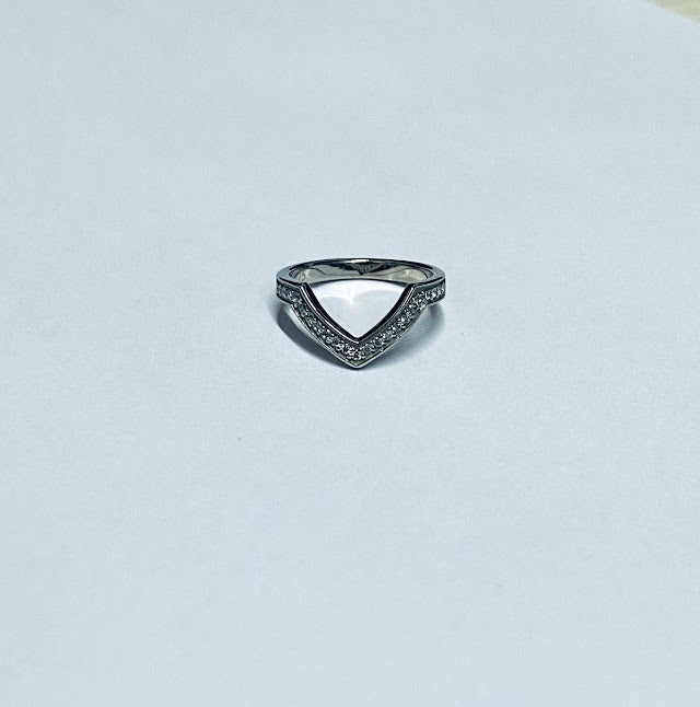 DIAMOND HEART ENGAGEMENT RINGS