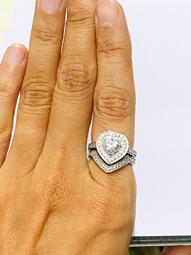 DIAMOND HEART ENGAGEMENT RINGS