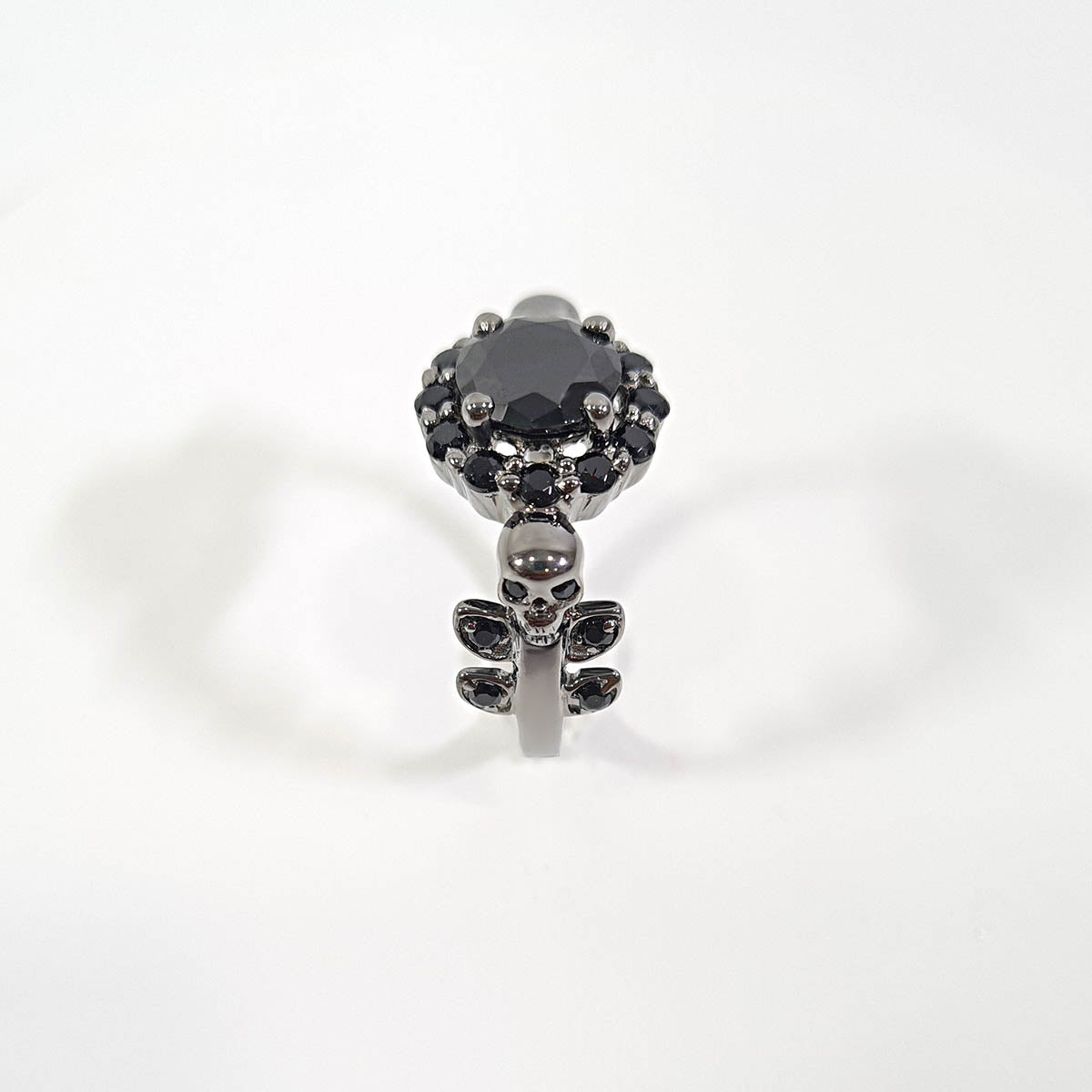 1.70tcw Onyx Black Skull Ring