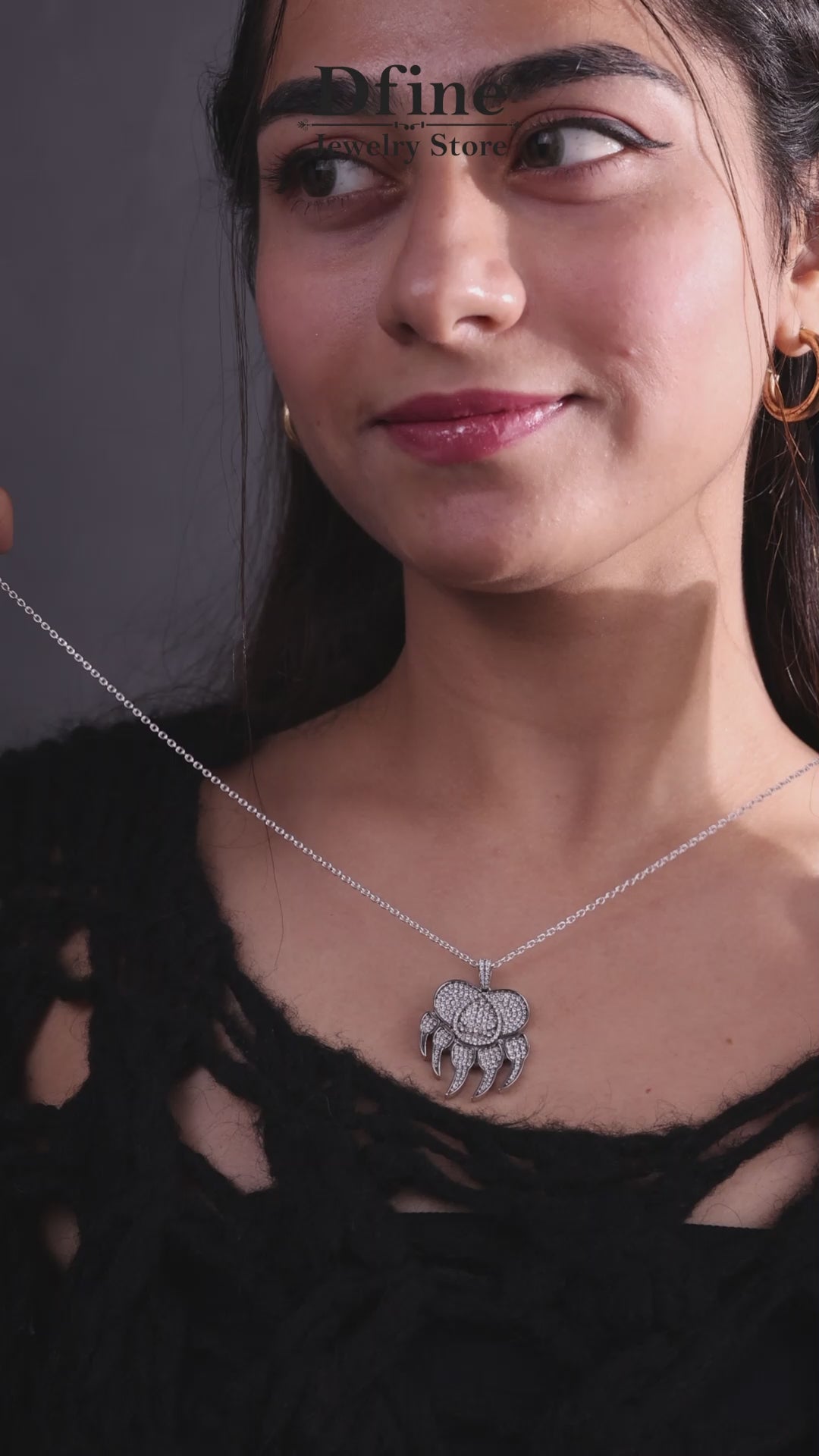 Iced Out Paw Necklace Wild Animal Claw Pendant Hip Hop Jewelry